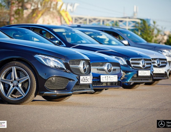 Тест-драйв «Mercedes» на диванах «Lorusso divani»